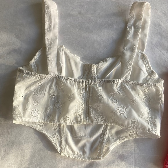 Shein Top Bundle - Picture 3 of 5